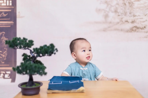 弥勒宝宝多大戒奶最好 弥勒宝宝多大戒奶最好
